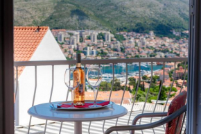 Sea View, Free Parking 2br Apartment